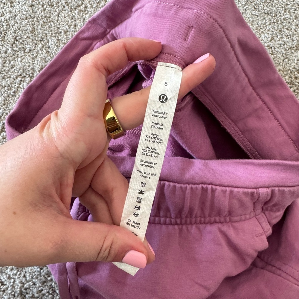 Lululemon Inner Glow High Rise 3” Short Velvet Dust - Picture 3 of 5